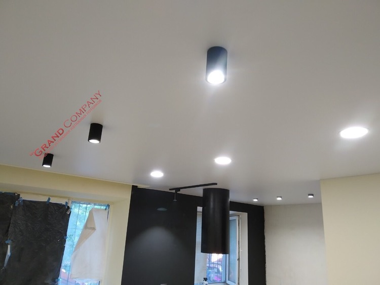 красивые натяжные потолки в Одессе