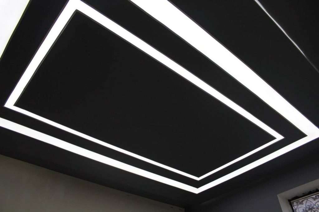 черные натяжные потолки